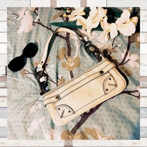 🌿{5 for $25} White Leather Purse